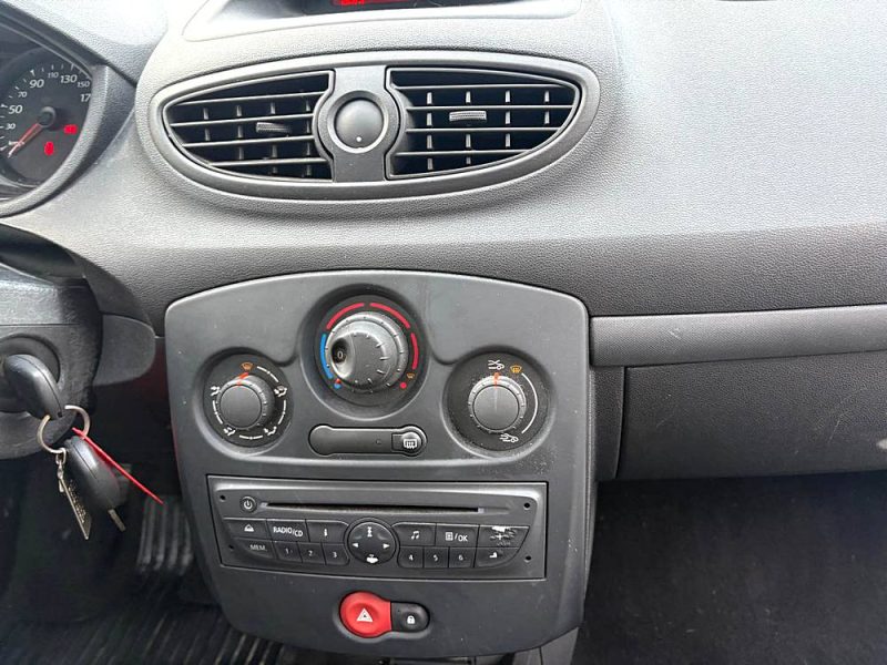  Renault CLIO III 1.2 16V 75cv ECO2 AUTHENTIQUE garantie, 12 mois