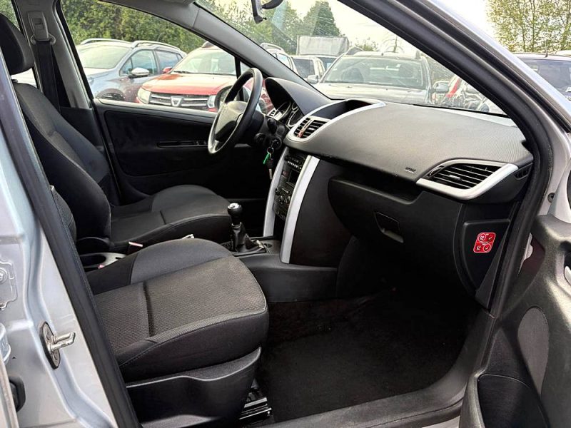 PEUGEOT 207 1.4 HDI 70cv business garantie, 12 mois