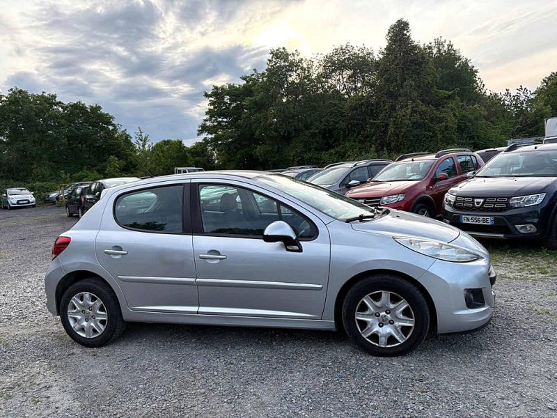 PEUGEOT 207 1.4 HDI 70cv business garantie, 12 mois