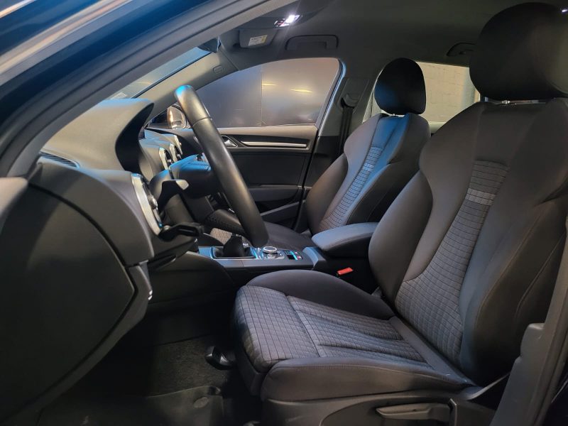 AUDI A3 30 TFSi 116cv SPORTBACK CARPLAY / RADAR DE RECUL / DRIVE SELECT