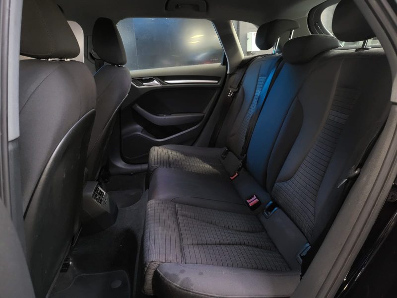 AUDI A3 30 TFSi 116cv SPORTBACK CARPLAY / RADAR DE RECUL / DRIVE SELECT