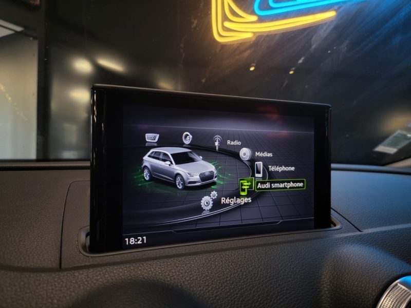 AUDI A3 30 TFSi 116cv SPORTBACK CARPLAY / RADAR DE RECUL / DRIVE SELECT