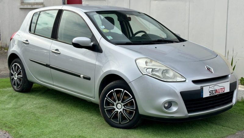 RENAULT CLIO III 1.2 16V 75CV EXPRESSION CLIM - *** REMISE - A PRIX COUTANT !! ***
