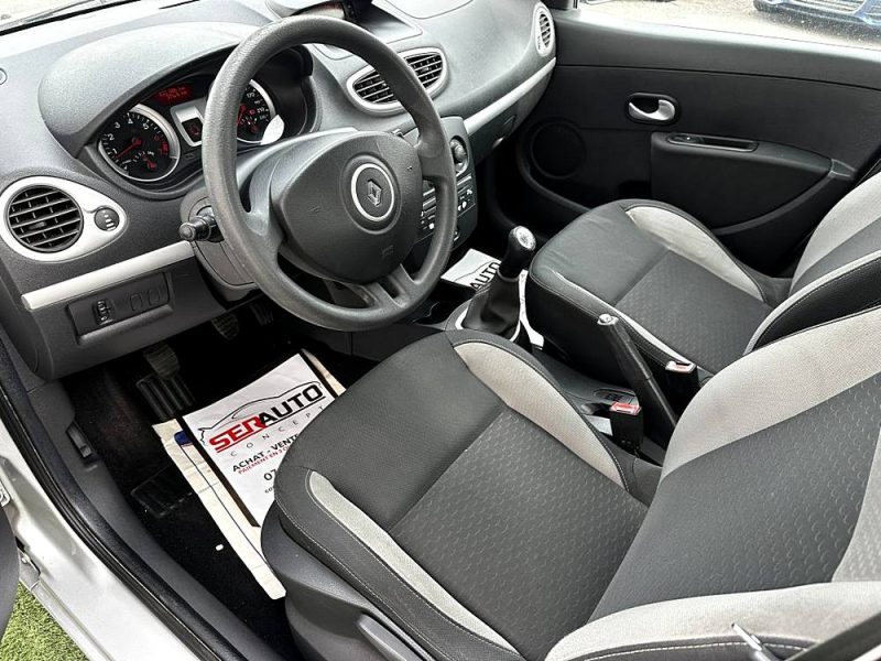 RENAULT CLIO III 1.2 16V 75CV EXPRESSION CLIM - *** REMISE - A PRIX COUTANT !! ***