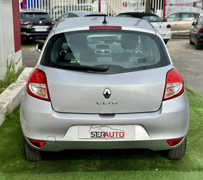 RENAULT CLIO III 1.2 16V 75CV EXPRESSION CLIM - *** REMISE - A PRIX COUTANT !! ***