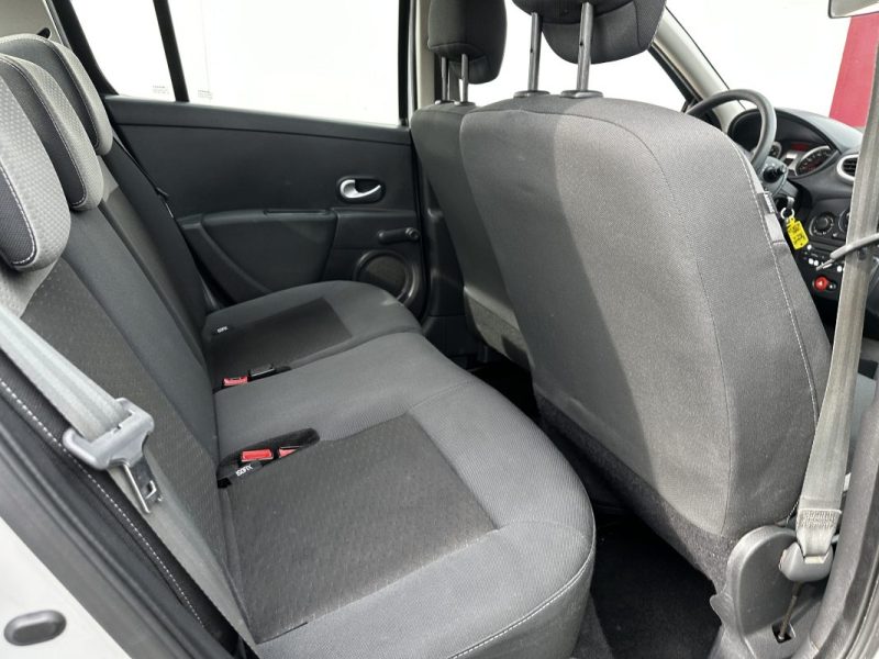 RENAULT CLIO III 1.2 16V 75CV EXPRESSION CLIM - *** REMISE - A PRIX COUTANT !! ***