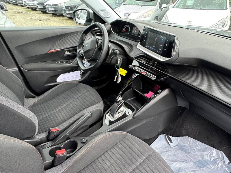PEUGEOT 2008  1.5 HDI 130 EAT8 \"TVA RECUPERBALE\"