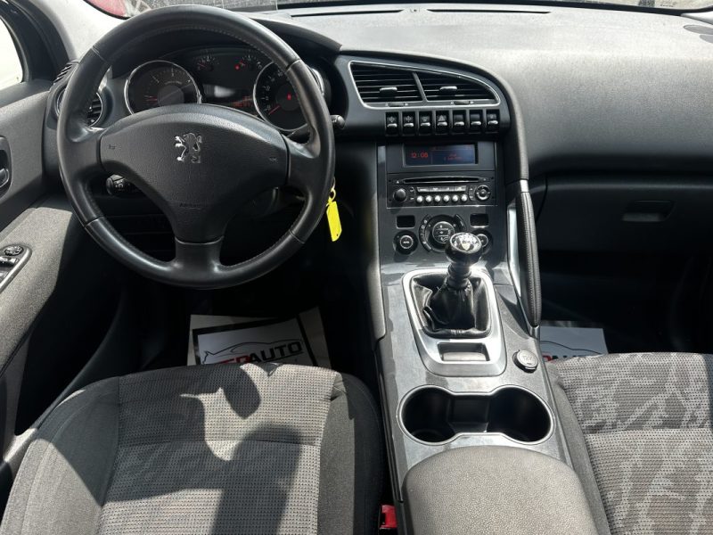 PEUGEOT 3008 2011
