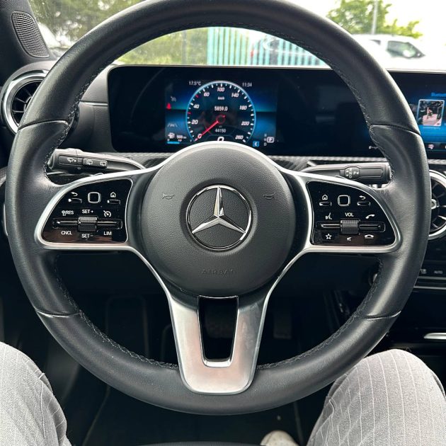 MERCEDES CLASSE A 180d 116 cv  Business Line Garantie 12 Mois 