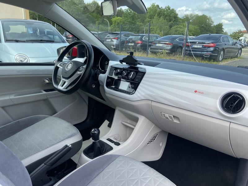 VOLKSWAGEN UP! 1.0 MPI 60CV BEATS AUDIO