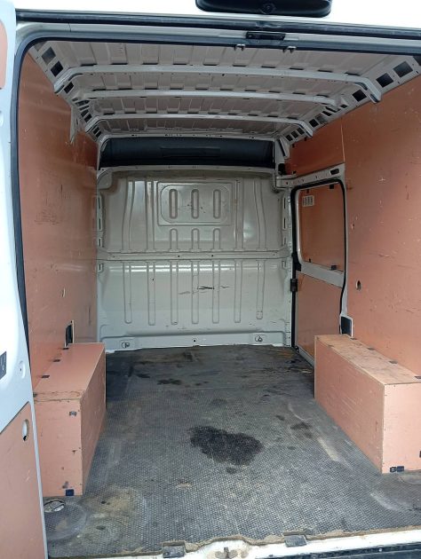 Peugeot Boxer 330 L1H2 Asphalt – 135 900 km – 11 250 HT