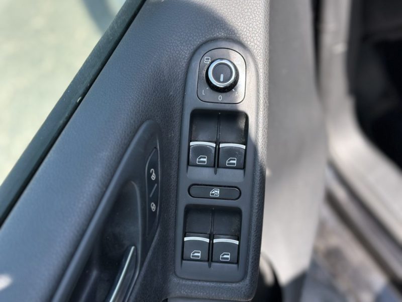 VOLKSWAGEN GOLF 2009