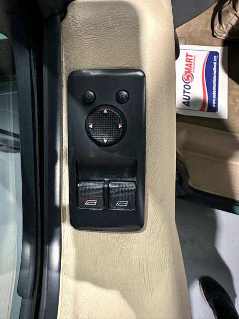 VOLKSWAGEN CARAVELLE 2.8i VR6 COMBI CARAVELLE BUSINESS 6P