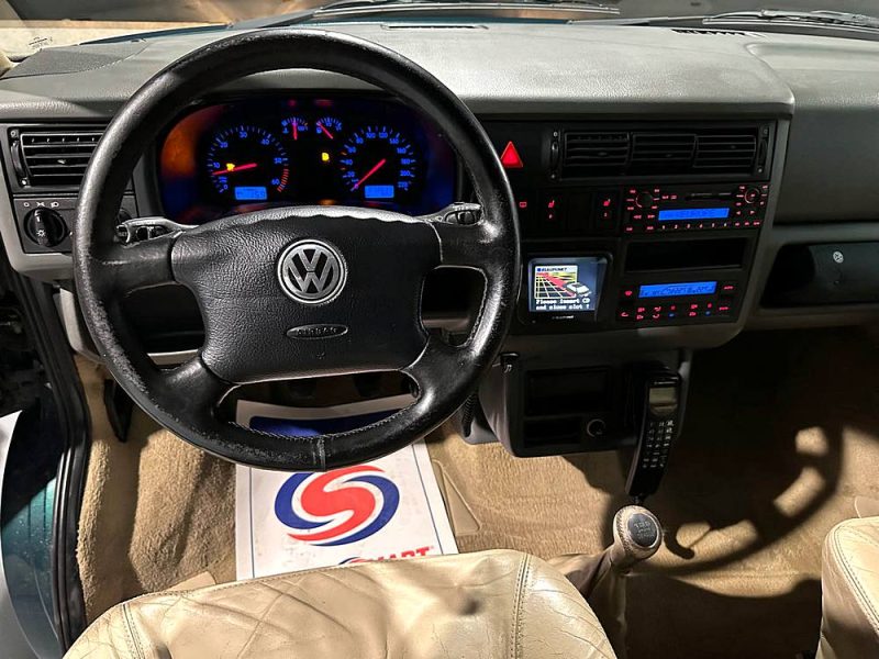 VOLKSWAGEN CARAVELLE 2.8i VR6 COMBI CARAVELLE BUSINESS 6P