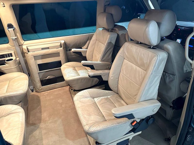 VOLKSWAGEN CARAVELLE 2.8i VR6 COMBI CARAVELLE BUSINESS 6P