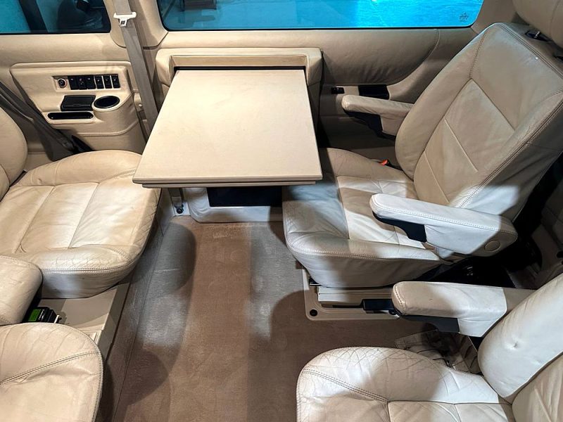 VOLKSWAGEN CARAVELLE 2.8i VR6 COMBI CARAVELLE BUSINESS 6P