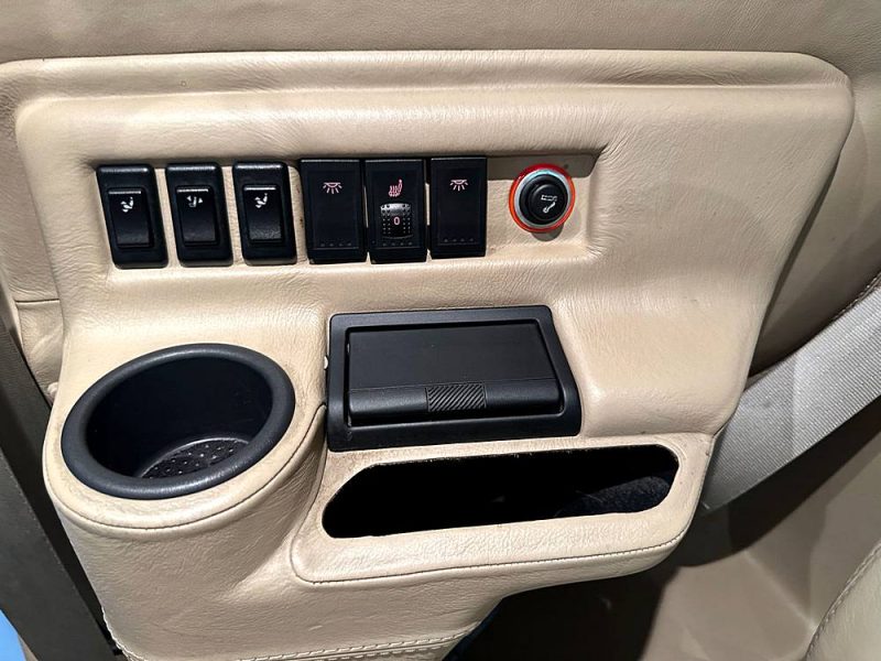 VOLKSWAGEN CARAVELLE 2.8i VR6 COMBI CARAVELLE BUSINESS 6P