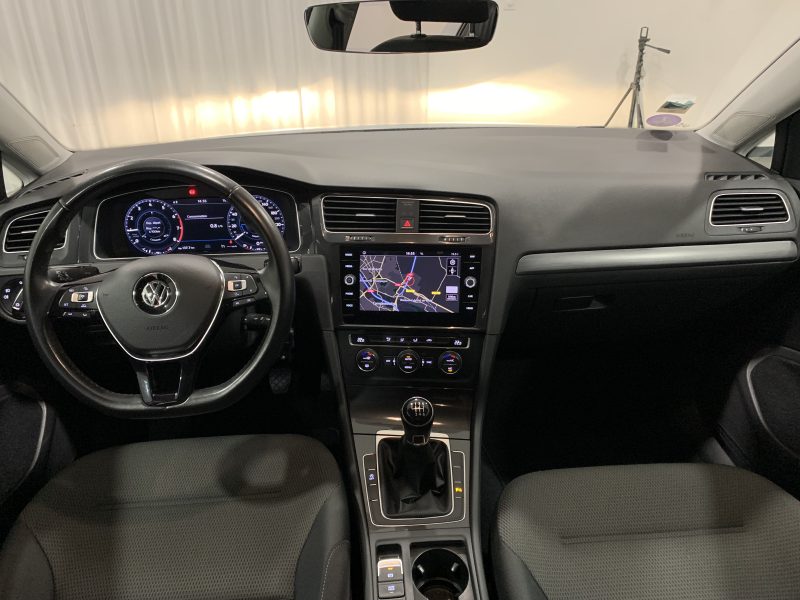 VOLKSWAGEN GOLF 2017