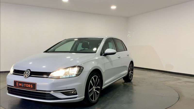 VOLKSWAGEN GOLF 2017