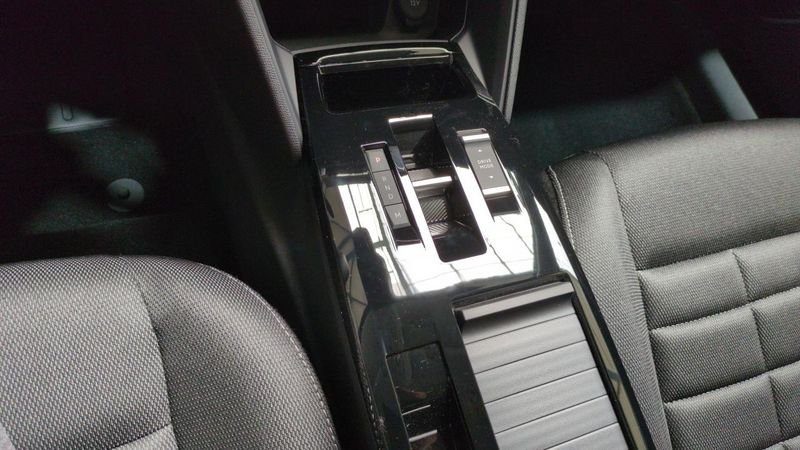 Citroën C4 nouvelle Hybride 145 e-dcs6 plus + sieges chauffants