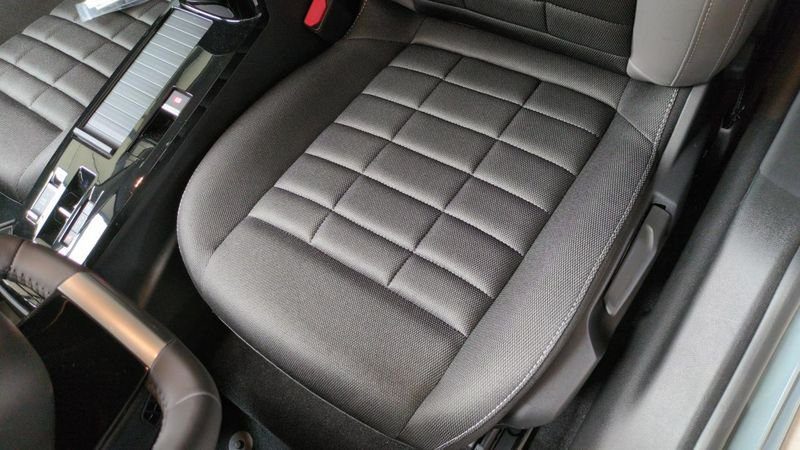 Citroën C4 nouvelle Hybride 145 e-dcs6 plus + sieges chauffants