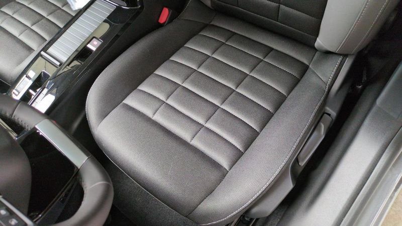 Citroën C4 nouvelle Hybride 145 e-dcs6 plus + sieges chauffants