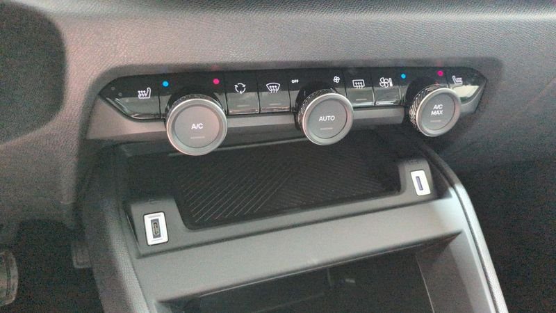 Citroën C4 nouvelle Hybride 145 e-dcs6 plus + sieges chauffants