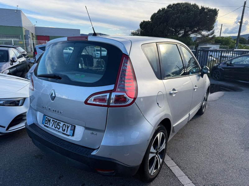 RENAULT MEGANE SCENIC 2011