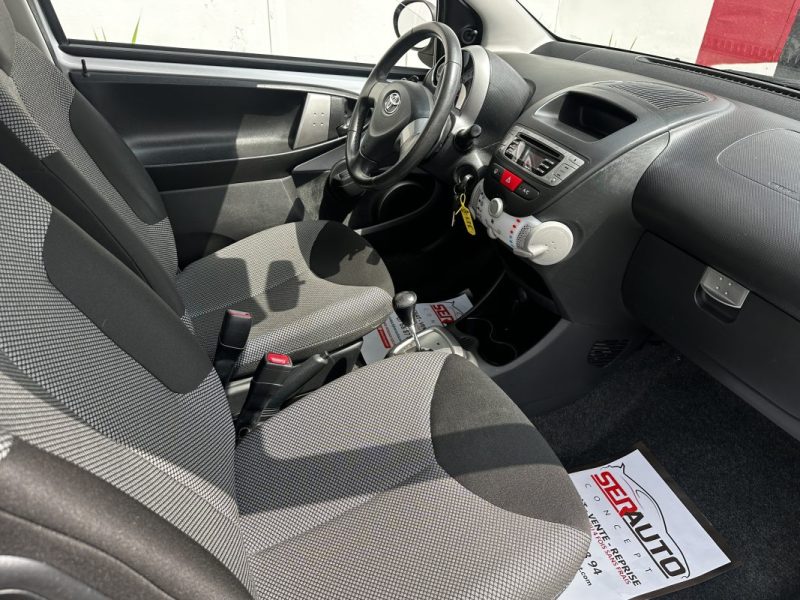 TOYOTA AYGO 2012