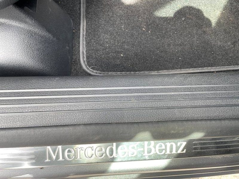  MERCEDES CLASSE GLA 250E - AMG LINE FULL - HYBRID - GARANTIE 