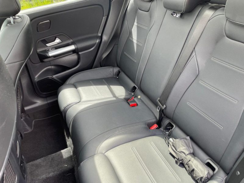  MERCEDES CLASSE GLA 250E - AMG LINE FULL - HYBRID - GARANTIE 