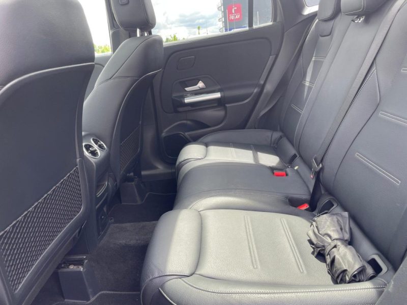  MERCEDES CLASSE GLA 250E - AMG LINE FULL - HYBRID - GARANTIE 