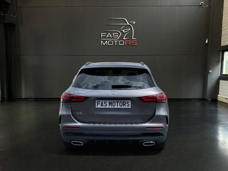  MERCEDES CLASSE GLA 250E - AMG LINE FULL - HYBRID - GARANTIE 