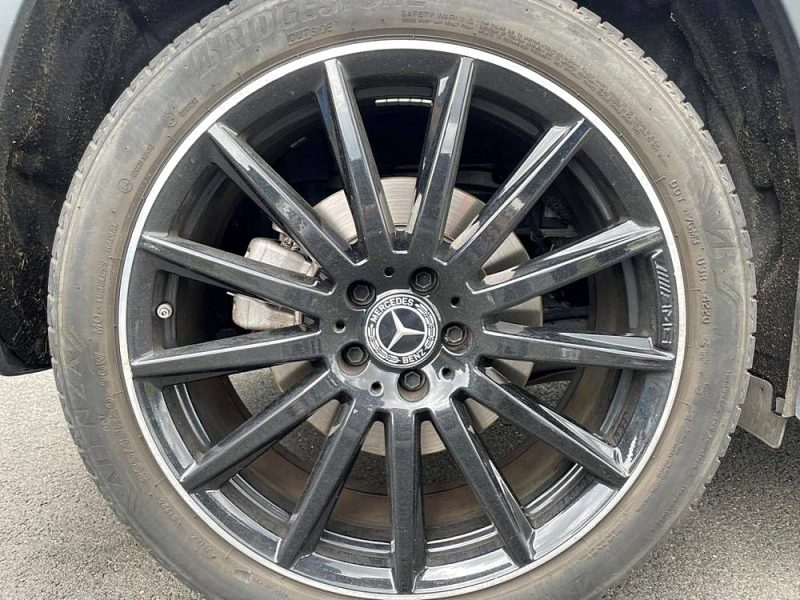  MERCEDES CLASSE GLA 250E - AMG LINE FULL - HYBRID - GARANTIE 