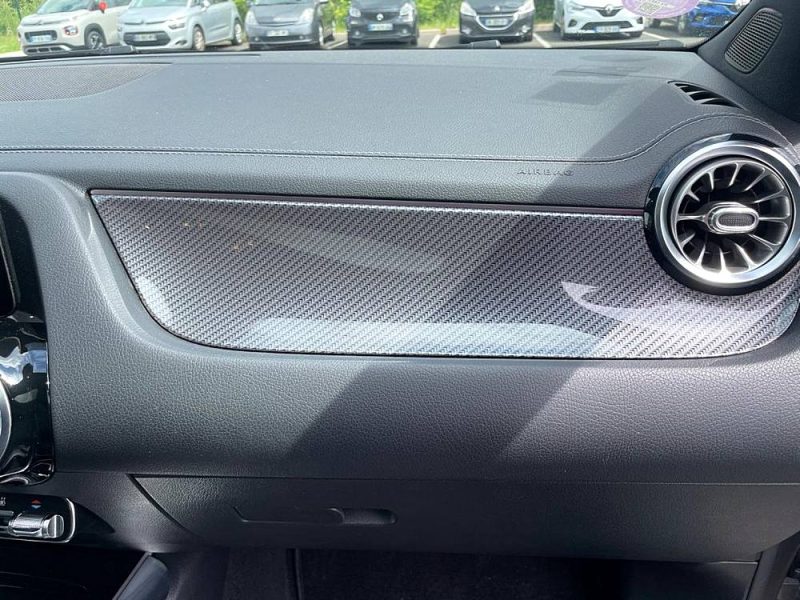  MERCEDES CLASSE GLA 250E - AMG LINE FULL - HYBRID - GARANTIE 