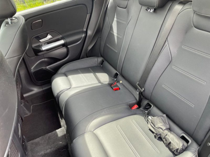  MERCEDES CLASSE GLA 250E - AMG LINE FULL - HYBRID - GARANTIE 