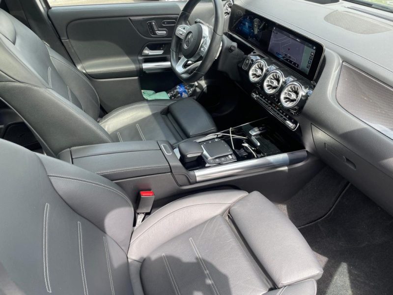  MERCEDES CLASSE GLA 250E - AMG LINE FULL - HYBRID - GARANTIE 