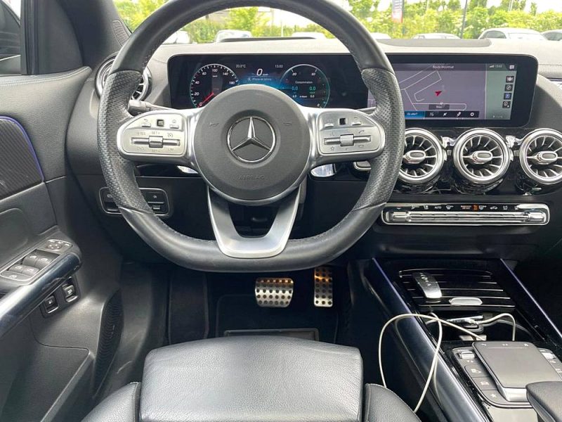  MERCEDES CLASSE GLA 250E - AMG LINE FULL - HYBRID - GARANTIE 