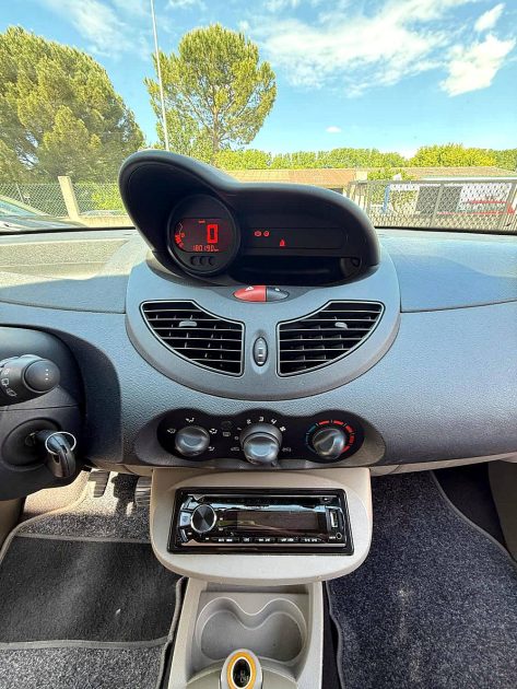 RENAULT TWINGO 2009