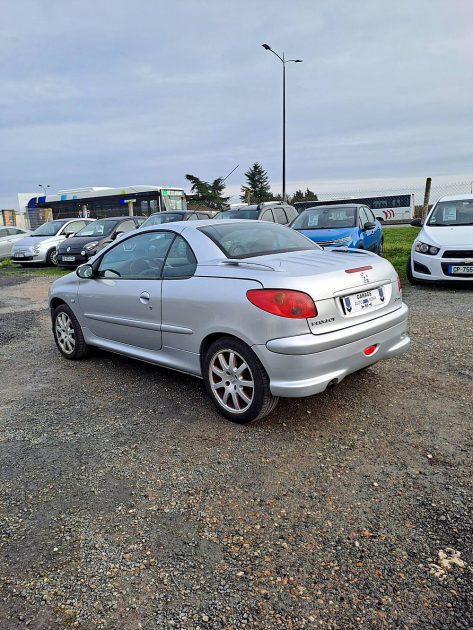 PEUGEOT 206 2003