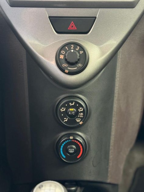 Toyota IQ 1.4 D-4D 90ch - Moteur à chaine - 95.500 km - Révisée - CT ok - Garantie 1an