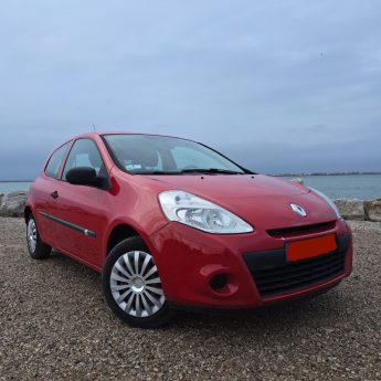 RENAULT CLIO *ETAT NICKEL*