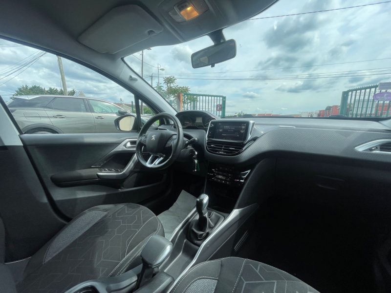 PEUGEOT 2008 2017 STYLE 1.2I - 12V TURBO 110CV CRIT'AIR 1