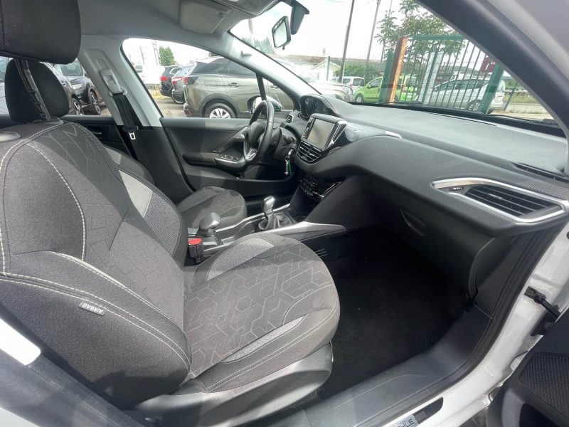 PEUGEOT 2008 2017 STYLE 1.2I - 12V TURBO 110CV CRIT'AIR 1