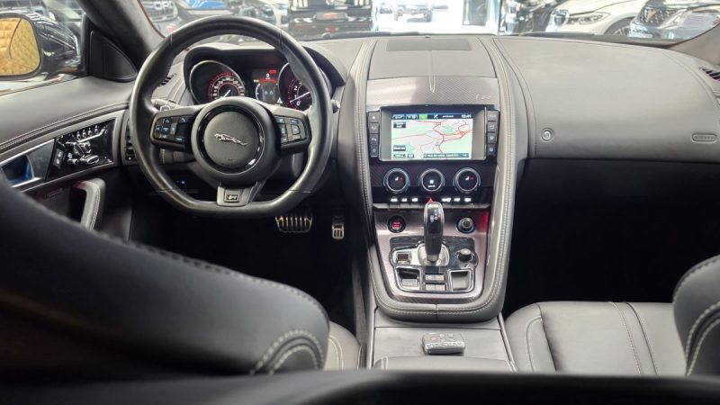 JAGUAR F-TYPE COUPE 5.0 V8 550 R AWD BVA8**PAS DE MALUS**CARBON*MERIDIAN*CLAPET*CAMERA*