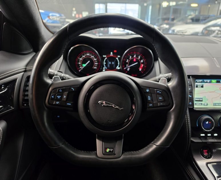 JAGUAR F-TYPE COUPE 5.0 V8 550 R AWD BVA8**PAS DE MALUS**CARBON*MERIDIAN*CLAPET*CAMERA*