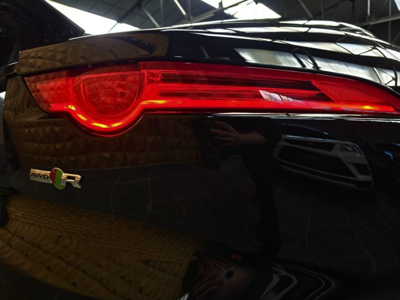 JAGUAR F-TYPE COUPE 5.0 V8 550 R AWD BVA8**PAS DE MALUS**CARBON*MERIDIAN*CLAPET*CAMERA*