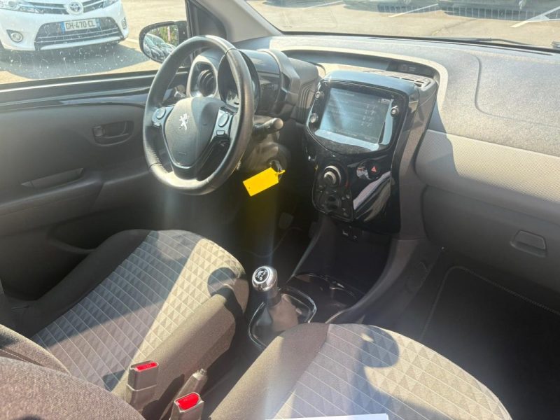 PEUGEOT 108 1.0 VTI 72Ch Style 