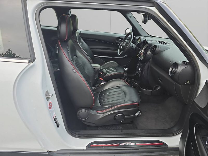 MINI PACEMAN *JOHN COOPER WORKS*