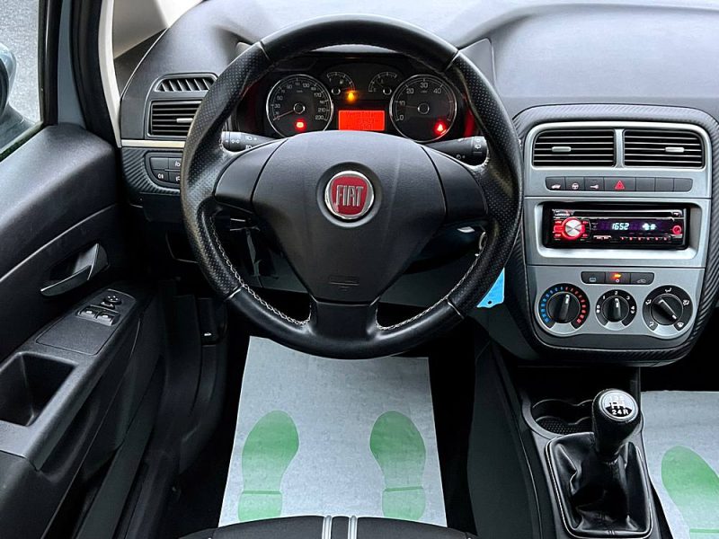 FIAT GRANDE PUNTO 1.3 MULTIJET 75 Cv CLIMATISATION BLUETOOTH 5 PLACES - GARANTIE 1 AN